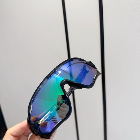 Oakley Sunglasses with Black Frame and Multicolor Lenses main image 4